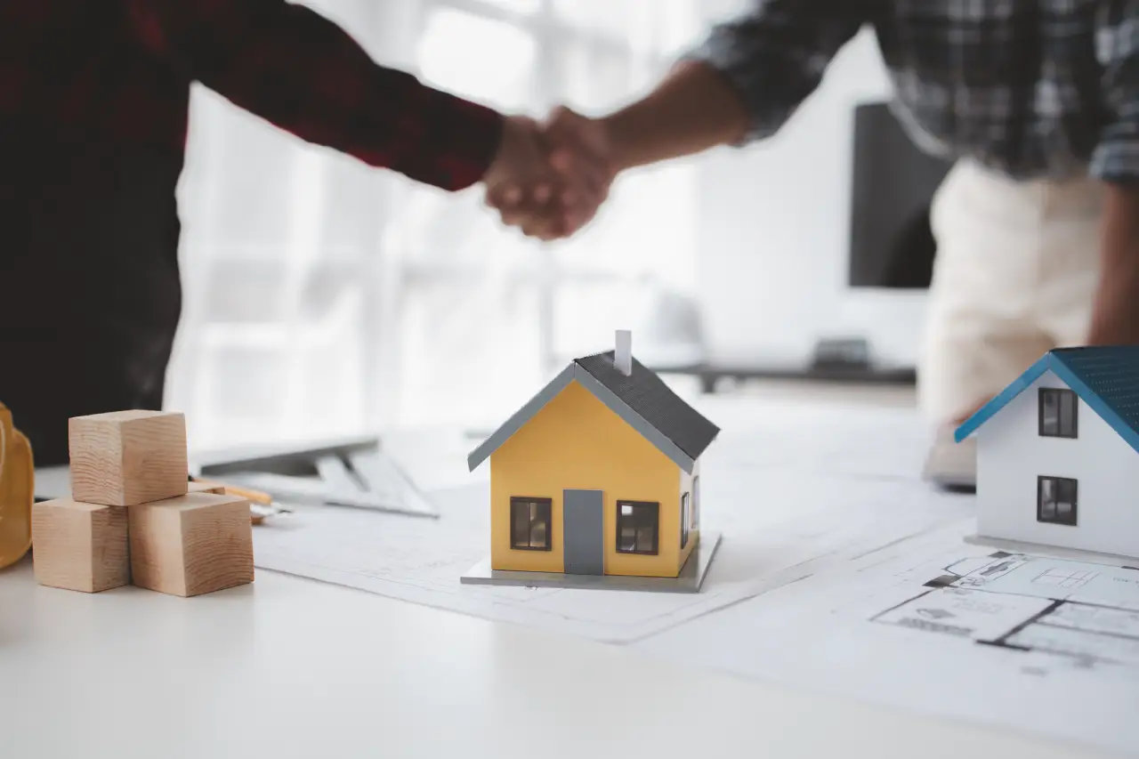 Serré de main réussi dans une transaction immobilière